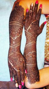 29. Traditional Full Back hand Bridal Mehndi
