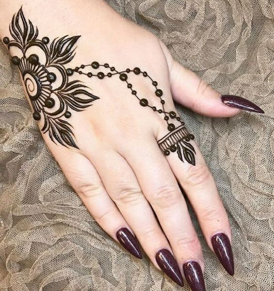 21. Trendy flower back henna design