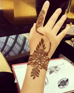 26. Single finger back henna design