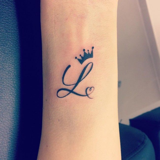 50.Love Queen Tattoo