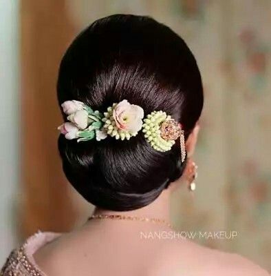 20 Indian Bridal Bun Hairstyle to try for your wedding - Wedandbeyond