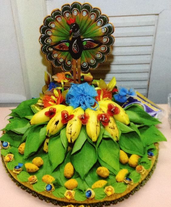9.Betel leaves with banana decoration