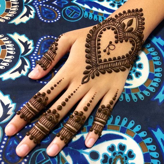 22.Heart with R Mehndi design 