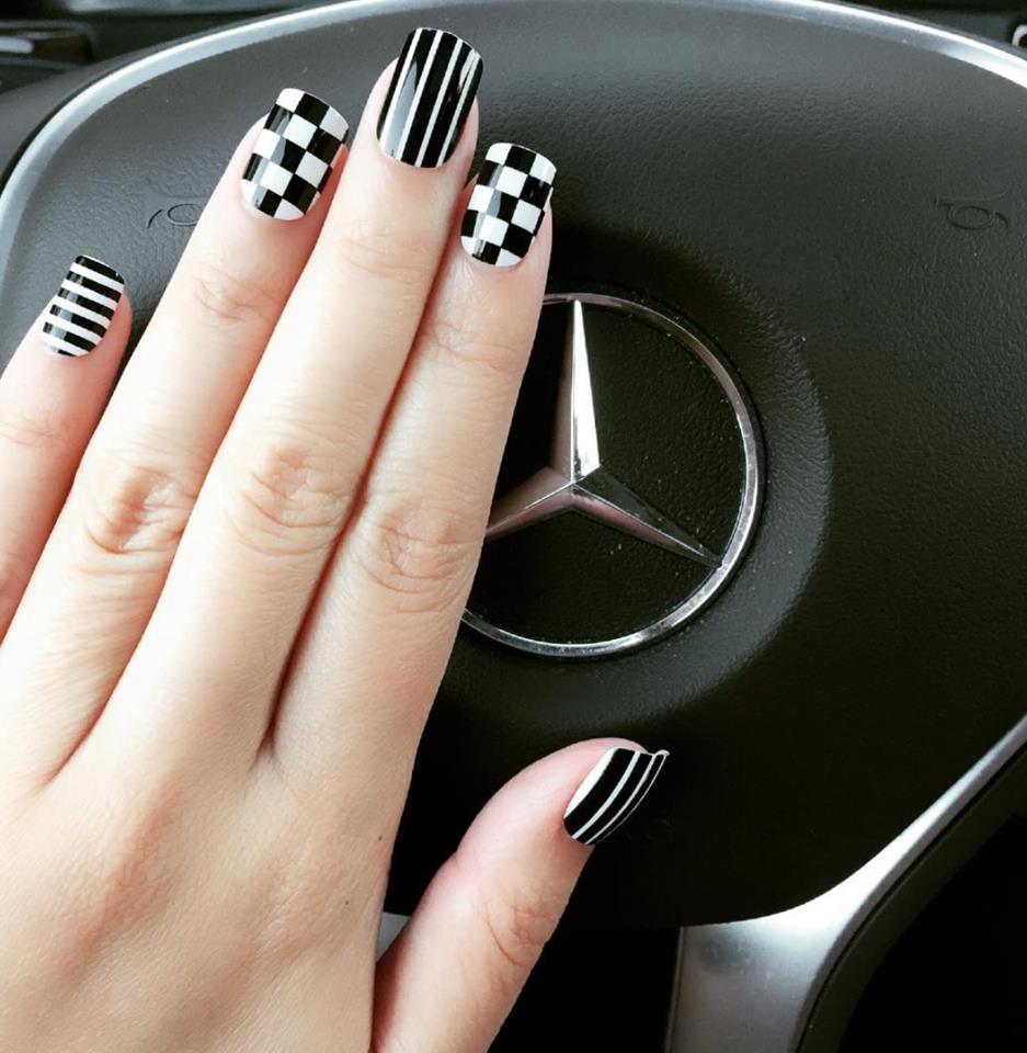 Awesome Black and White Nail Art