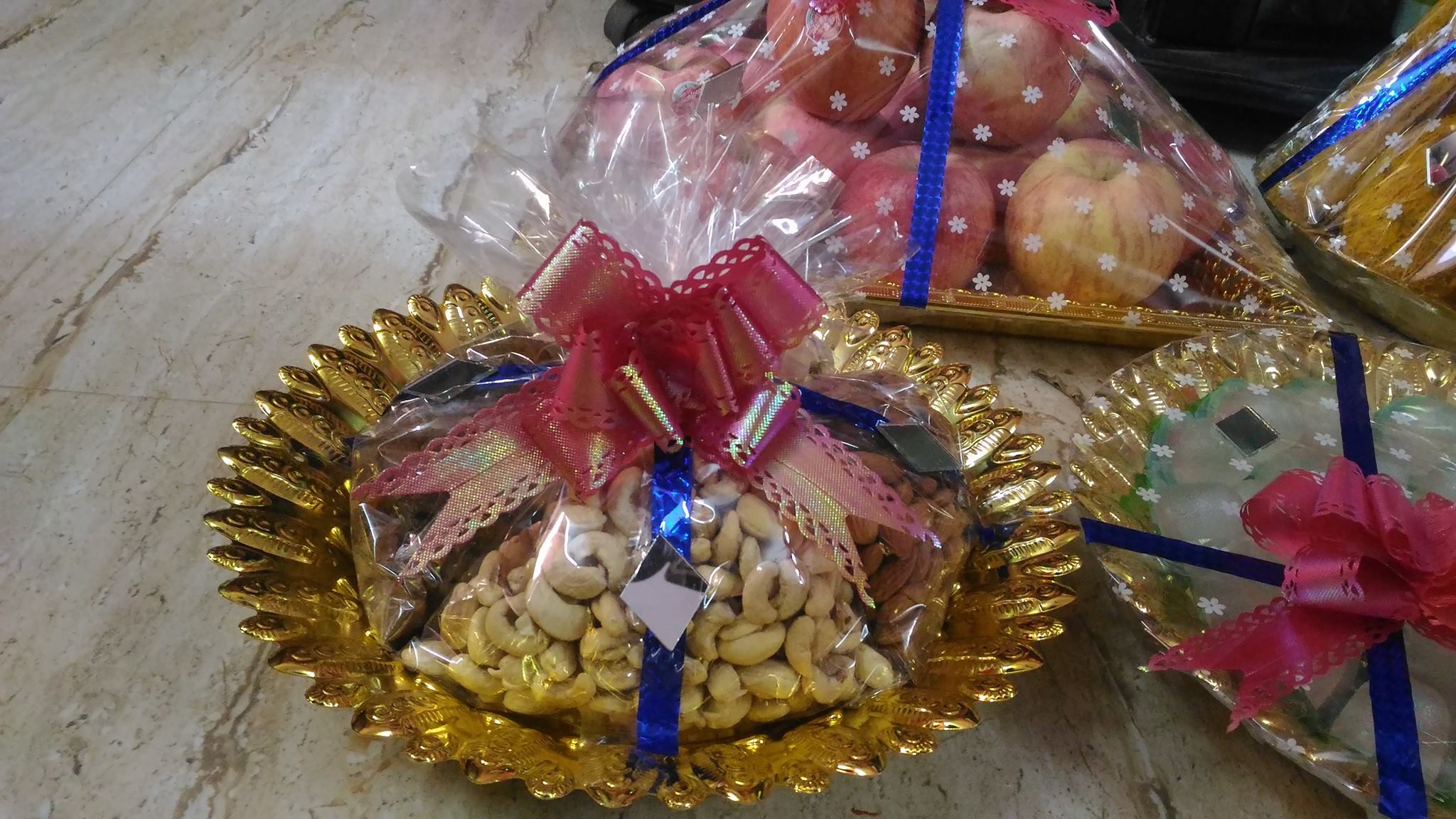  Chandra's Wedding, aarthi plates & return gifts-img7