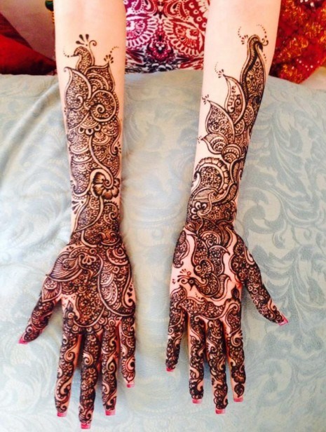 42. Arabic Fusion Simple Bridal Mehndi