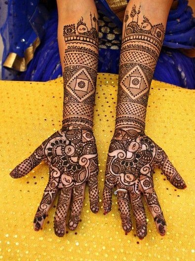 45. Diamond Design Bridal Mehndi