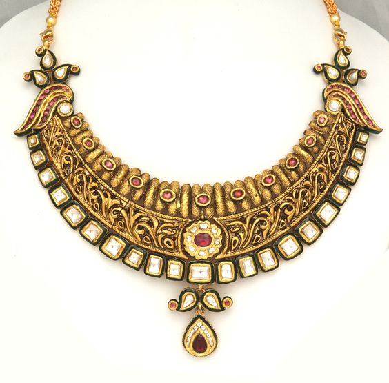 3.Square Kundan with Green Enamel Jewelry