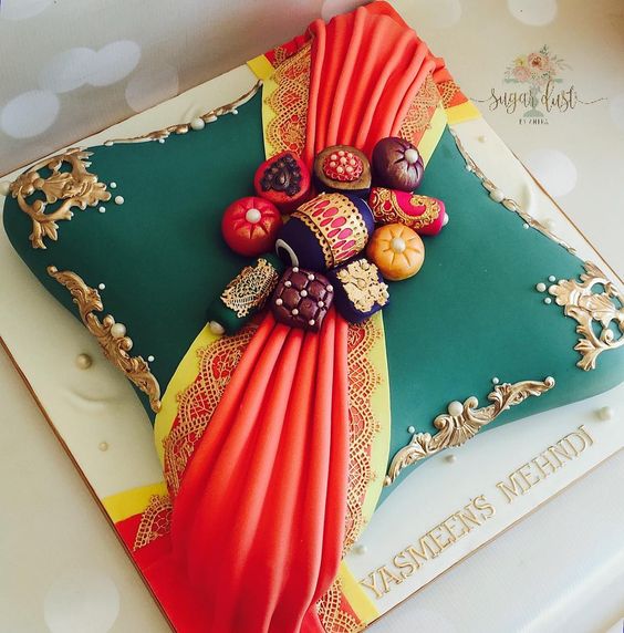 Large pillow cake with the dupatta drape