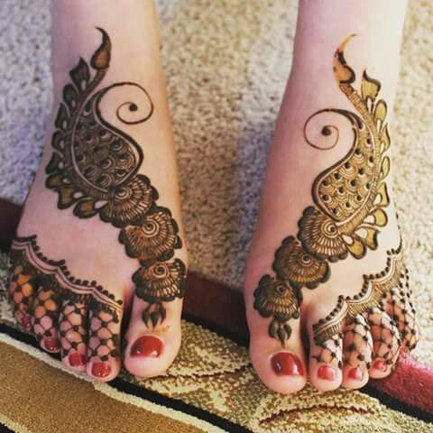 20.Mango and Flower Henna Design