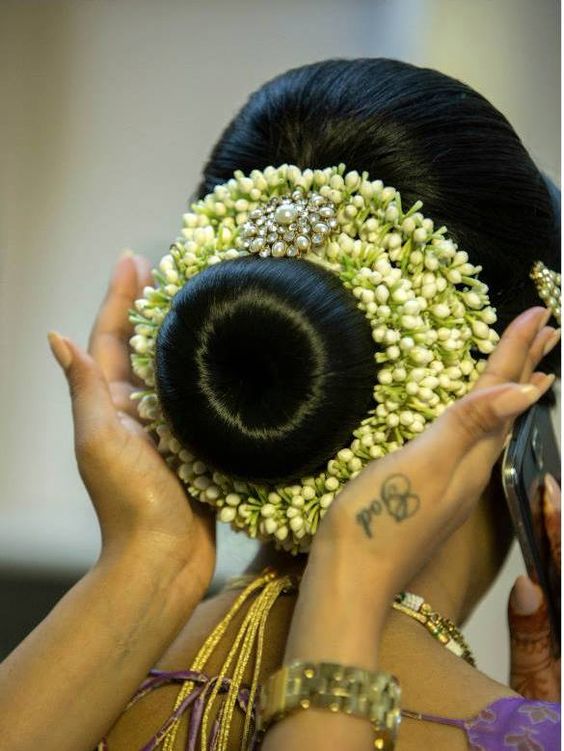 6.Small Bun Hairstyle with Jasmine gajra