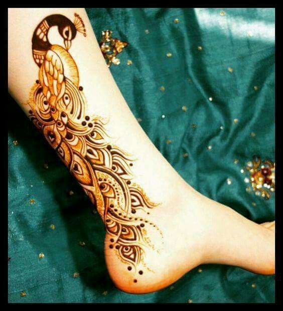 11.Cute Leg Peacock Mehndi Design 