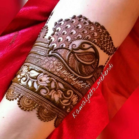 42.Wrist Peacock Mehndi with Lotus