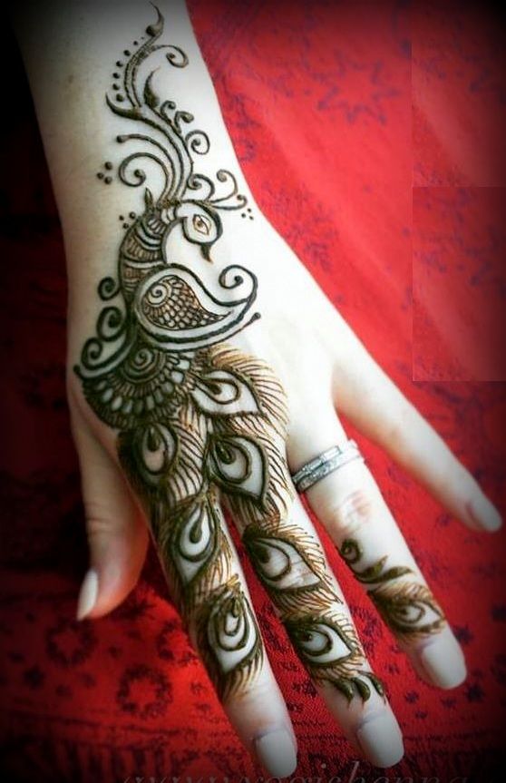 6.Single Finger Peacock Mehndi Design