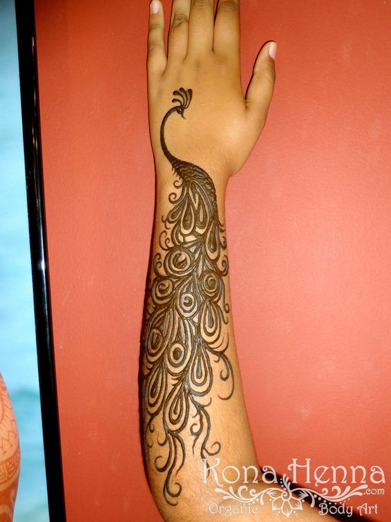 9.Long Peacock Mehndi Design