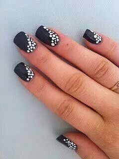 55 Simple inspiring Black and White Nail Art to try - Wedandbeyond