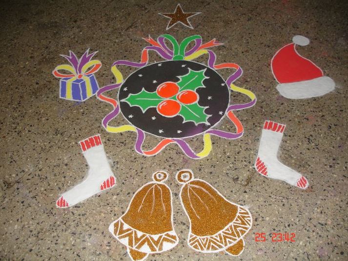 14.Easy Christmas Rangoli