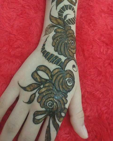 39.Rose Mehndi design #39