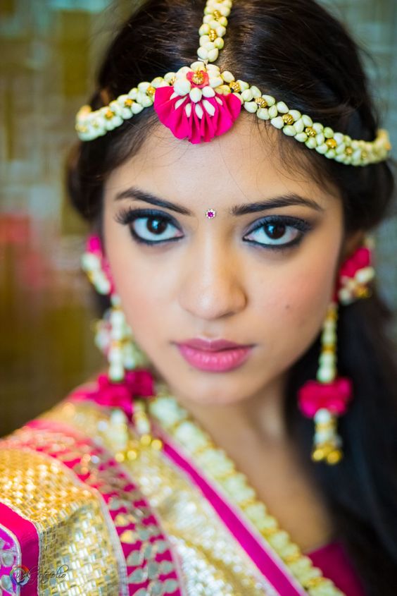 White with pink flower jewelry