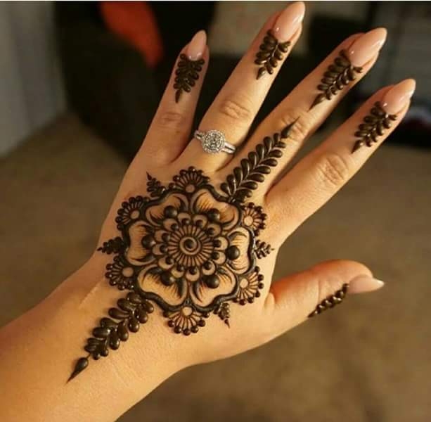 Trendy Round Floweral Arabic Design