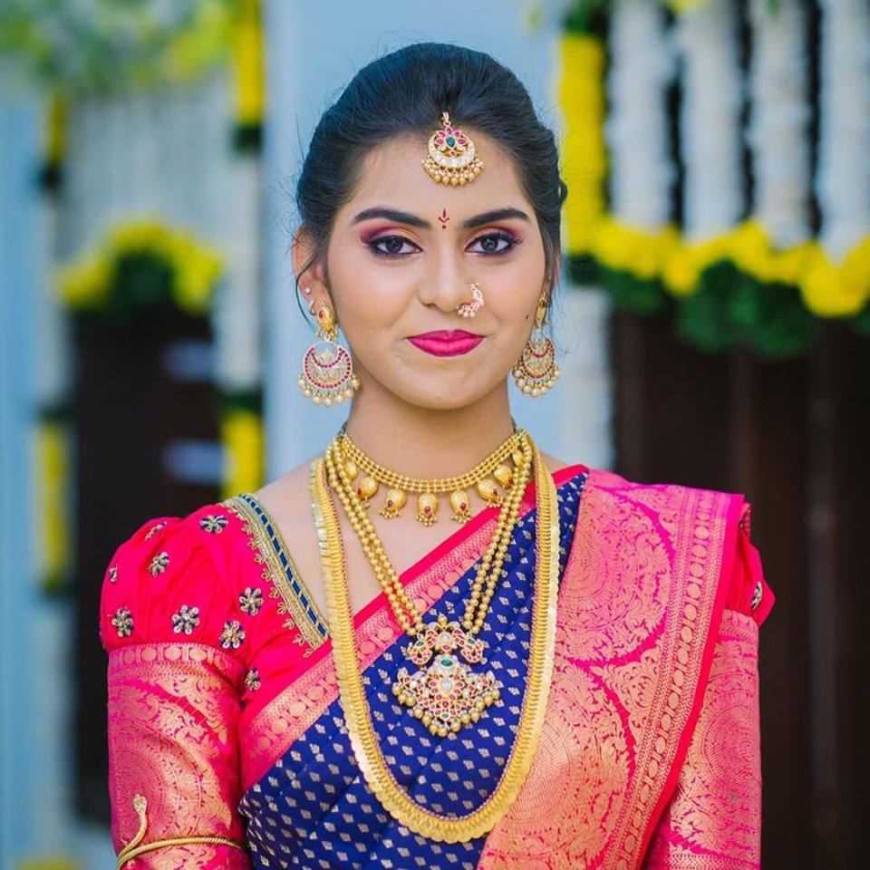 Traditional bridal kasu mallai