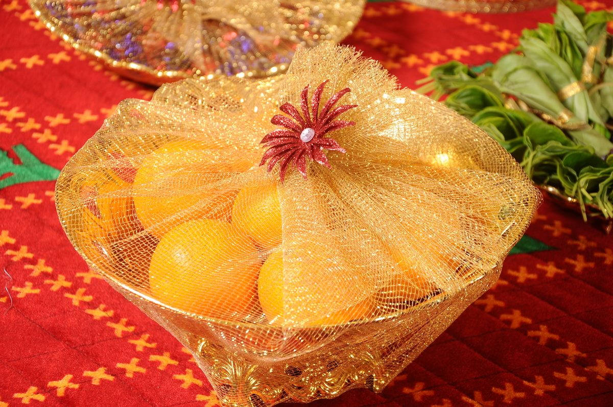 Oranges in a basket 