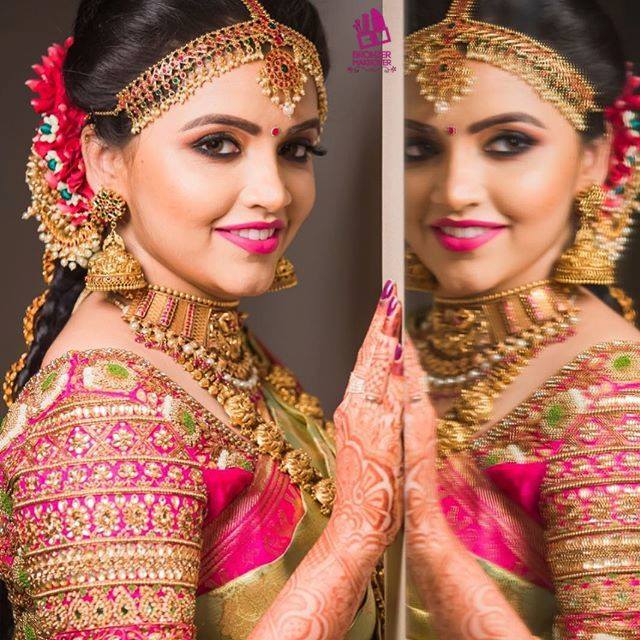 Indian Bridal Makeup | Bridal Eye Makeup | Photo Gallery - Wedandbeyond.com