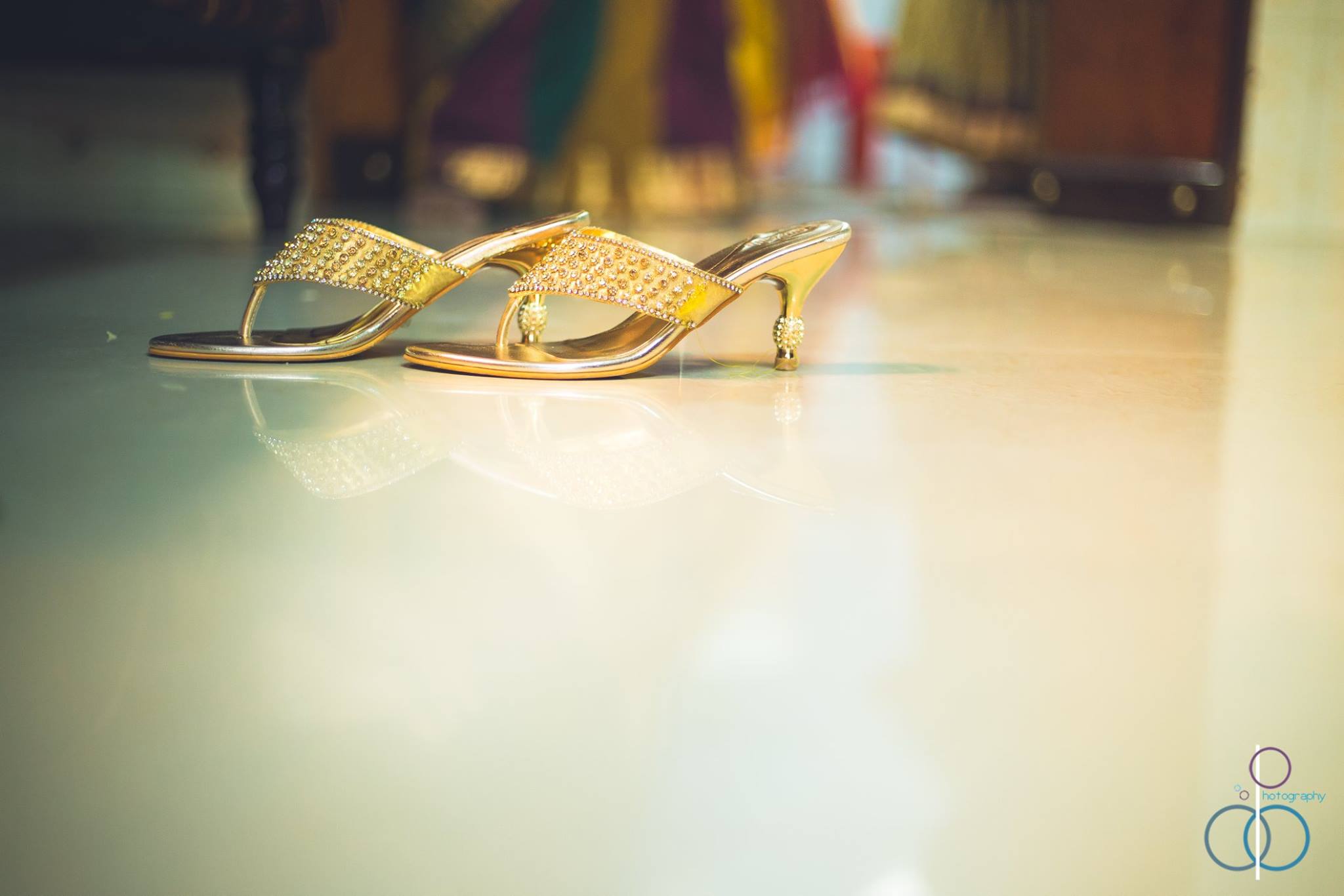 Golden Heel with gold color stone