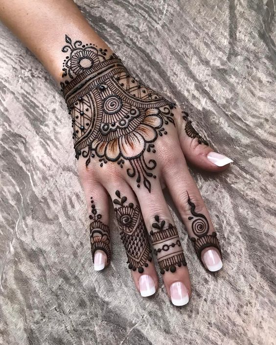 Awesome Arabic Mehndi