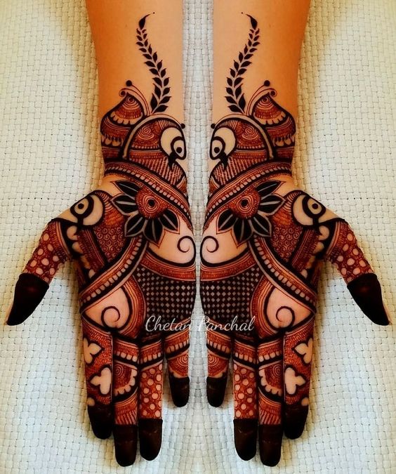 Dark Lines Flowers and peacock Mehndi 