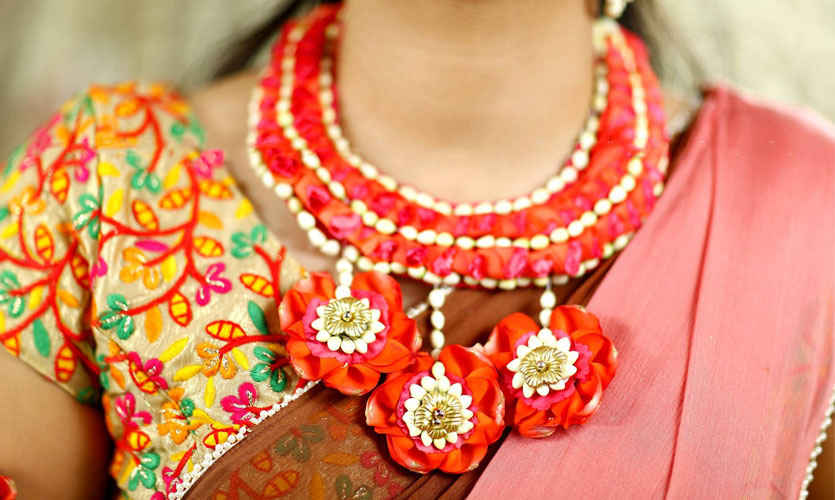 Red with White Flower Jewelry