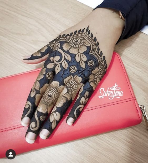 Flower mehndi design for back hand 
