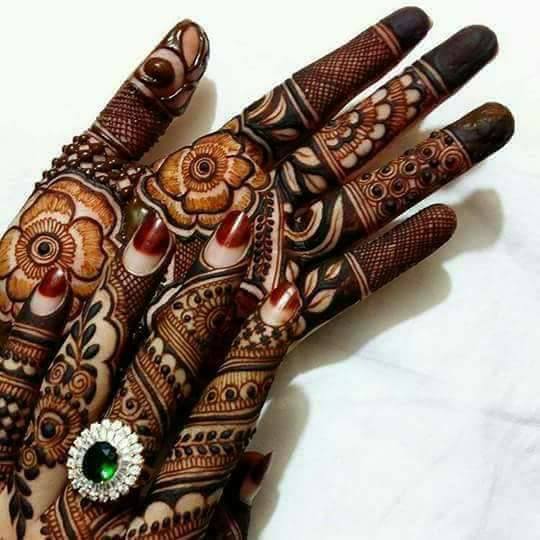 Floweral Arabic Mehndi 