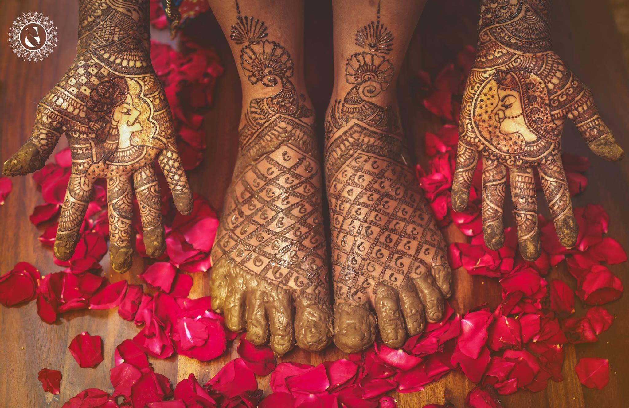 Bride and Groom face Bridal Mehndi