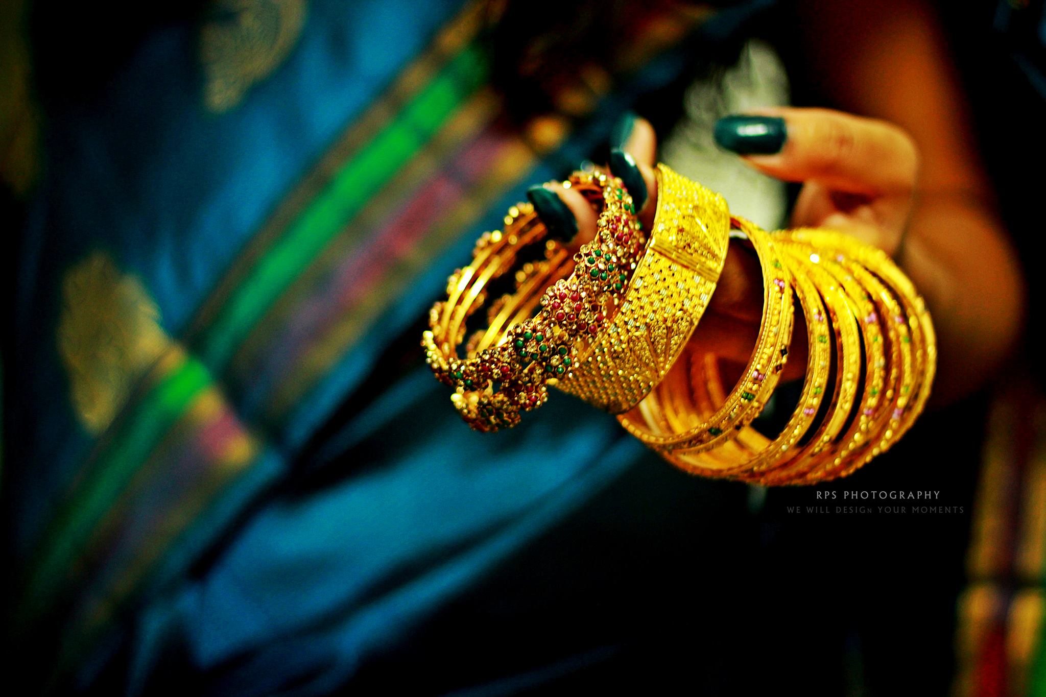 Red and Green floweral bridal bangle 