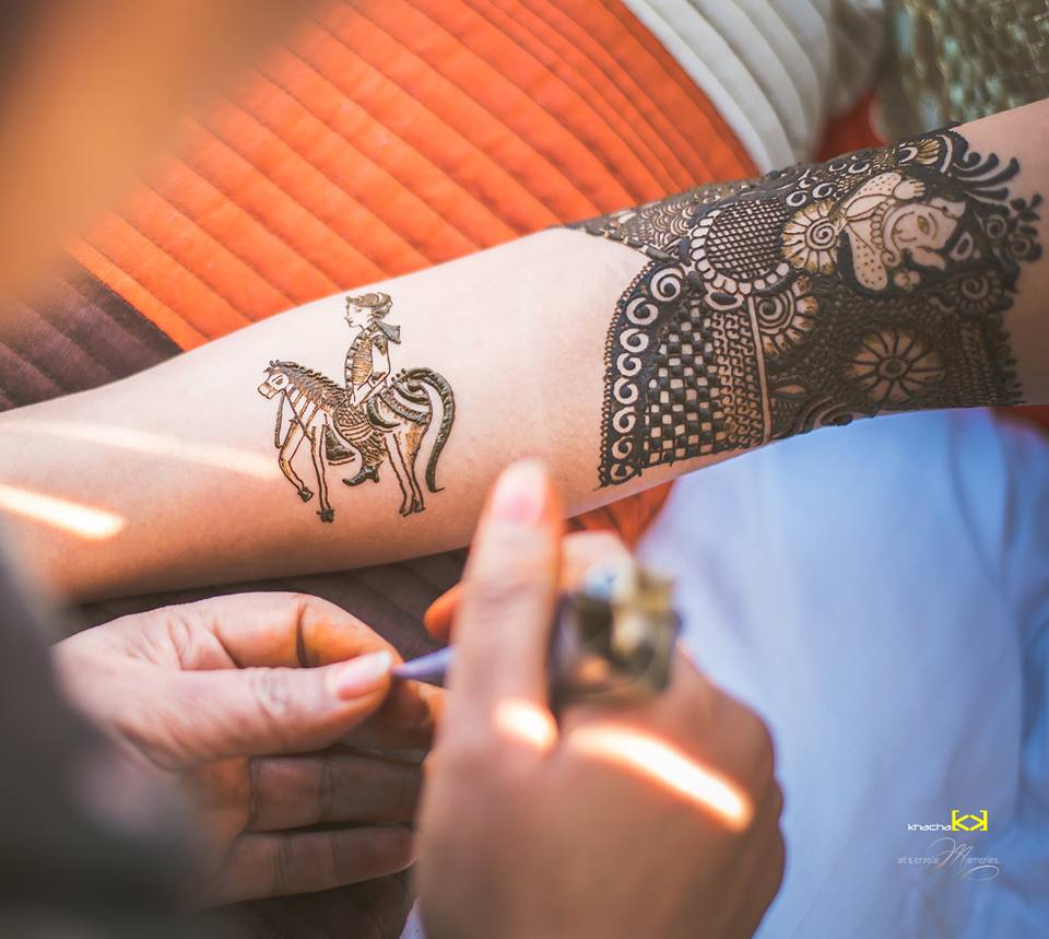 Beautiful Bridal full hand Mehndi 