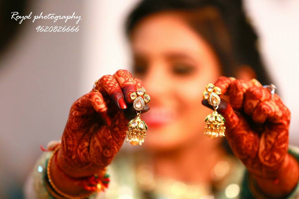 white thilagam kundan stone bridal ear ring