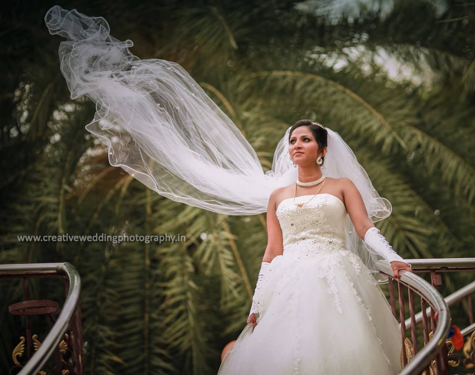 Sleeve Less white Bridal Gown