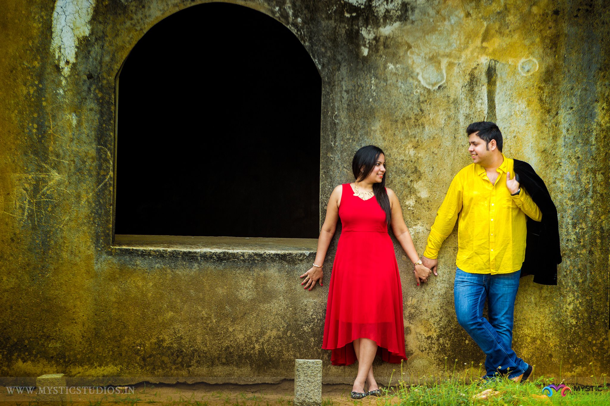 Simple Red Short Gown