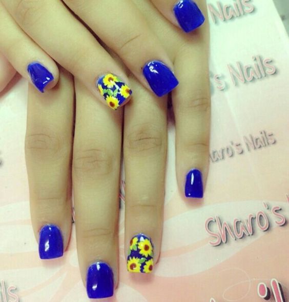 Royal Blue Floweral Nail Art