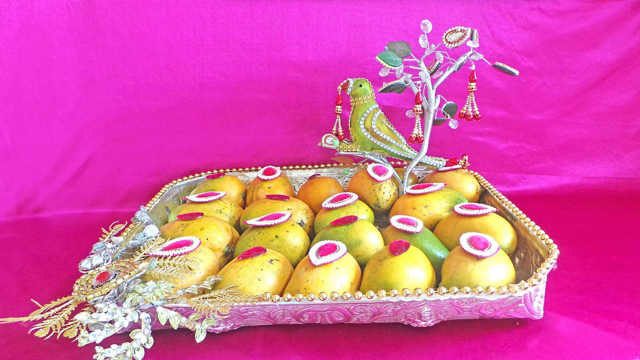 Parrot in a Mango Fruit Tray