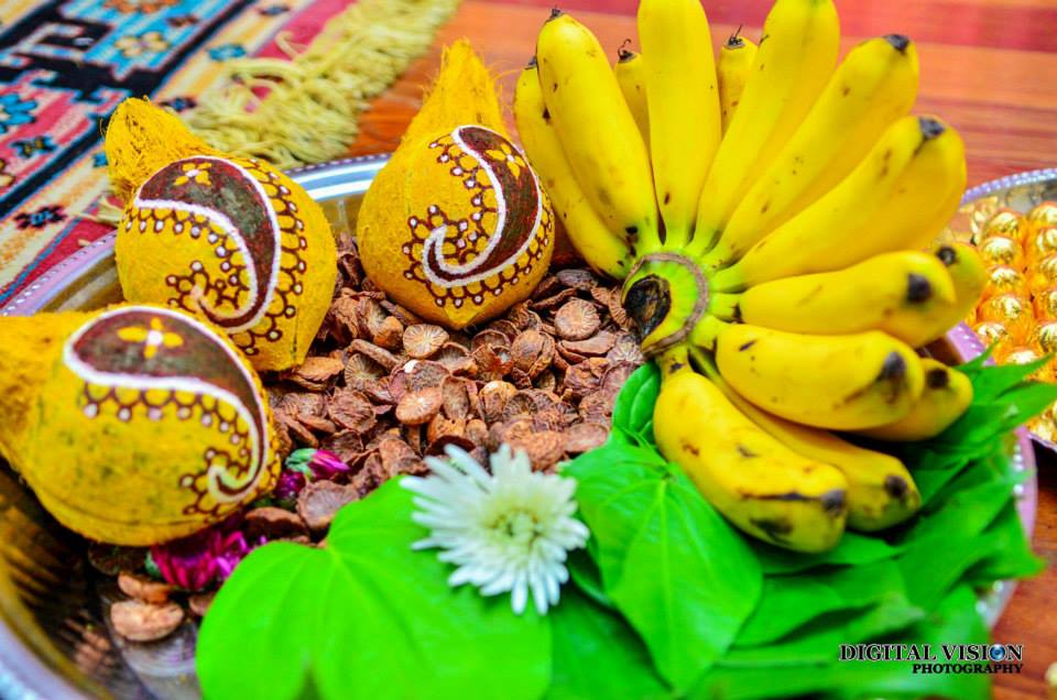 Coconut Decoration with Mango Design