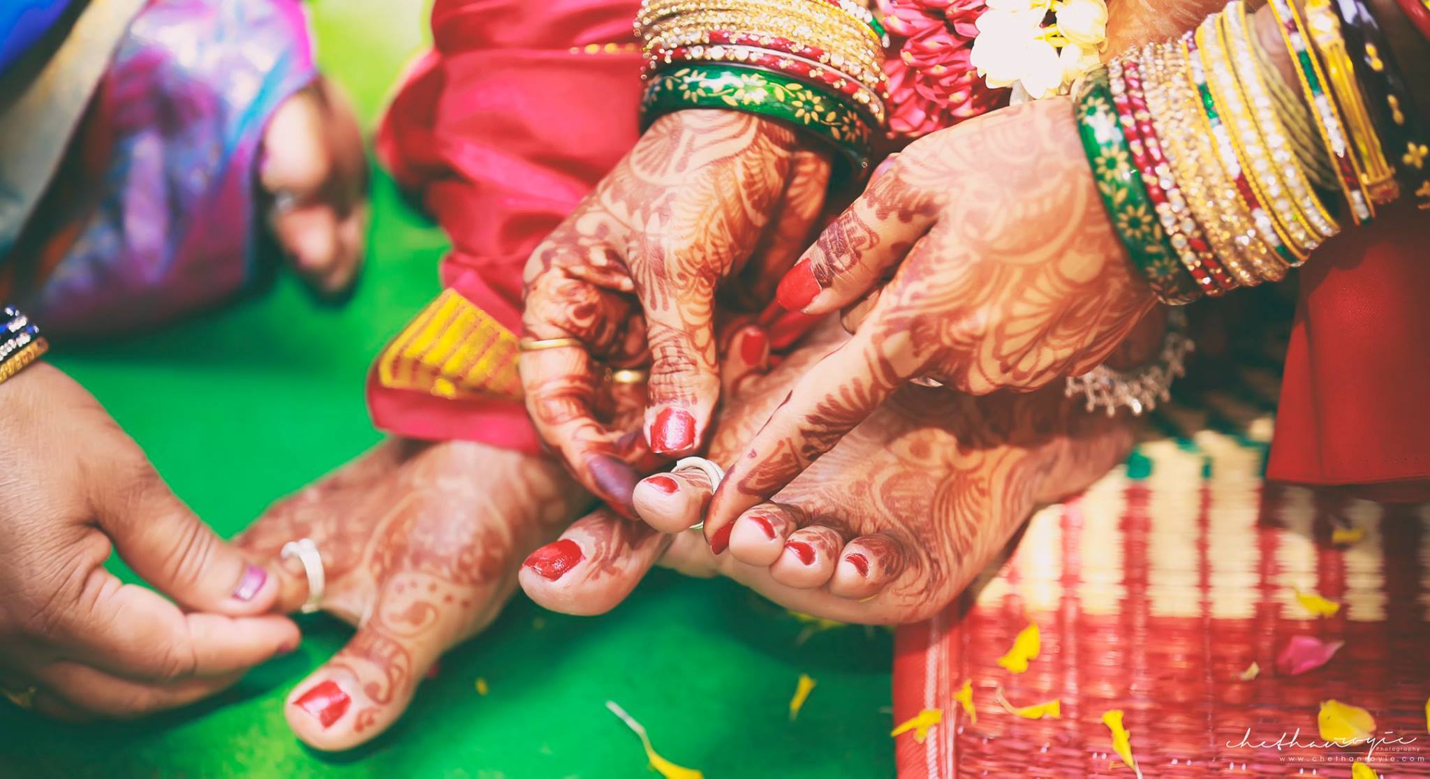 traditional silver toe rings