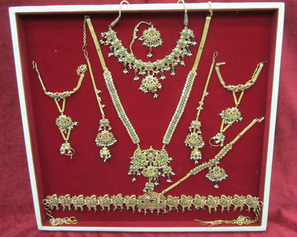  Sri Aishwarya Gold Covering-img1