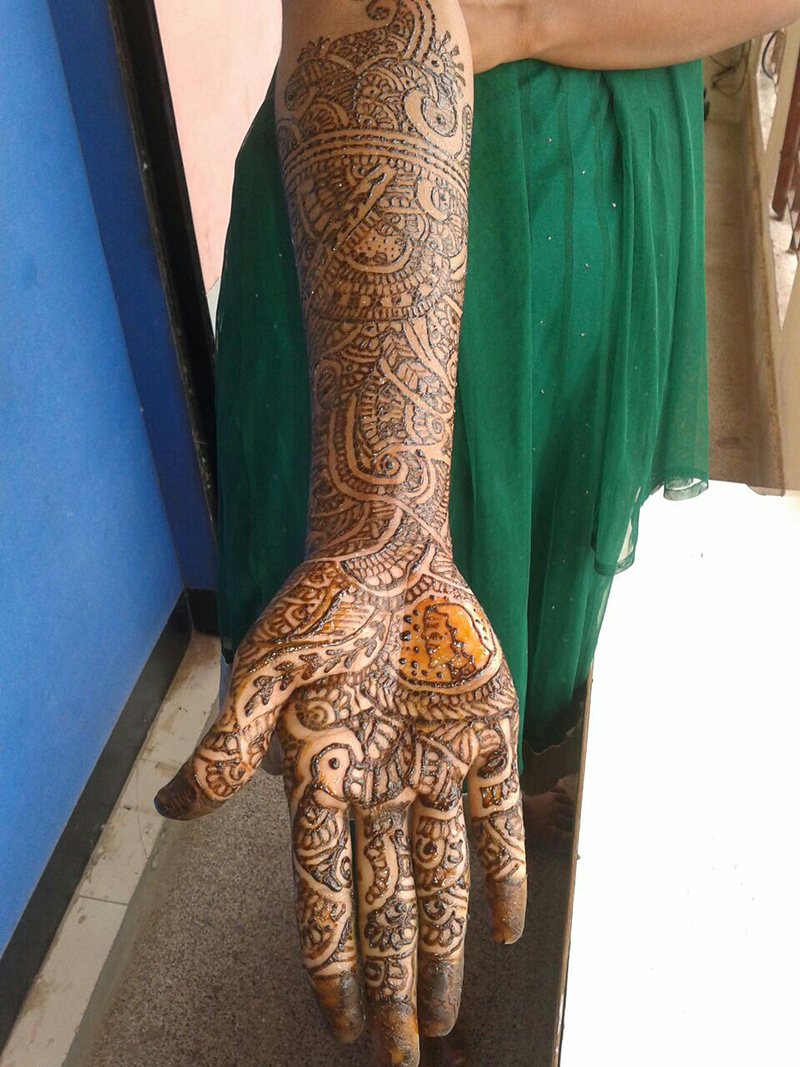  DURGA'S mehandi-img12