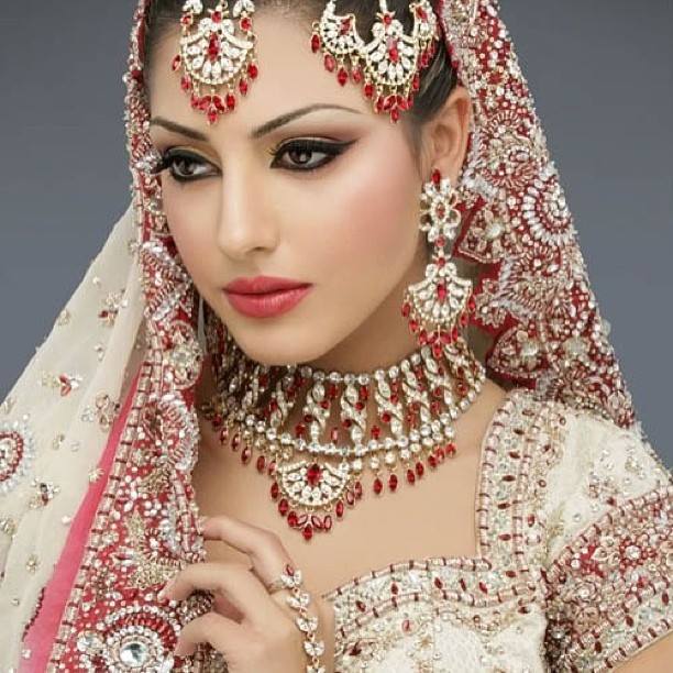  Bridal Makeup Studio-img3